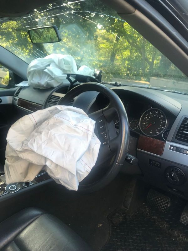 2006 volkswagen touareg se sport auto 3 of 3