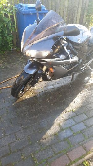 YAMAHA YZF R1 04 2004
